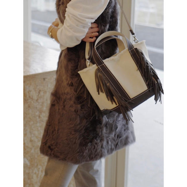 ayako bag EcoSuedeToteBag Sサイズ GrayBrown レディースのバッグ(トートバッグ)の商品写真
