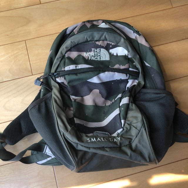 THE NORTH FACE(ザノースフェイス)のノースフェイス　キッズ　リュック キッズ/ベビー/マタニティのこども用バッグ(リュックサック)の商品写真