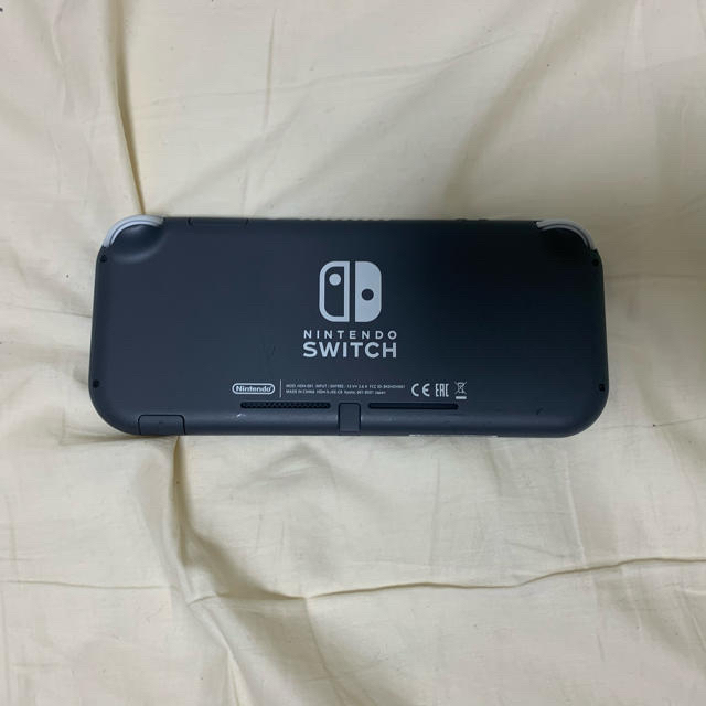 Nintendo Switch(ニンテンドースイッチ)の任天堂Switchライト　グレー エンタメ/ホビーのゲームソフト/ゲーム機本体(家庭用ゲーム機本体)の商品写真