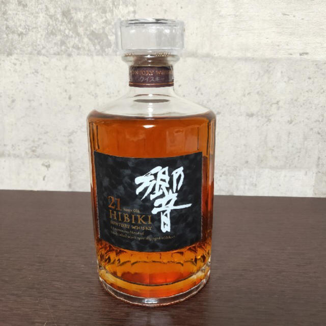 SUNTORY 響21年　新品未開封　700ml 箱あり