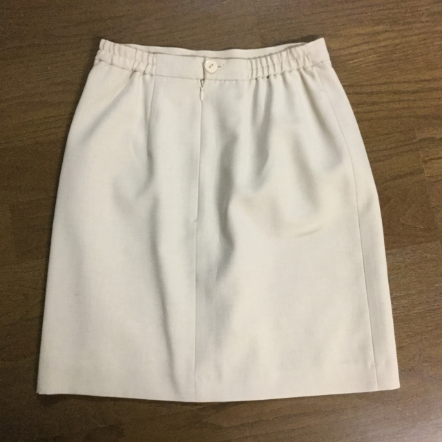 ベージュ　ミニスカート　Sサイズ レディースのスカート(ミニスカート)の商品写真
