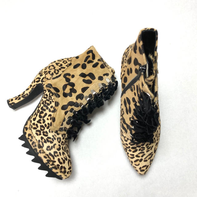 G.V.G.V.(ジーヴィジーヴィ)の☆美品L☆G.V.G.V. CAT FOOT LACE UP BOOTS D96 レディースの靴/シューズ(ブーツ)の商品写真