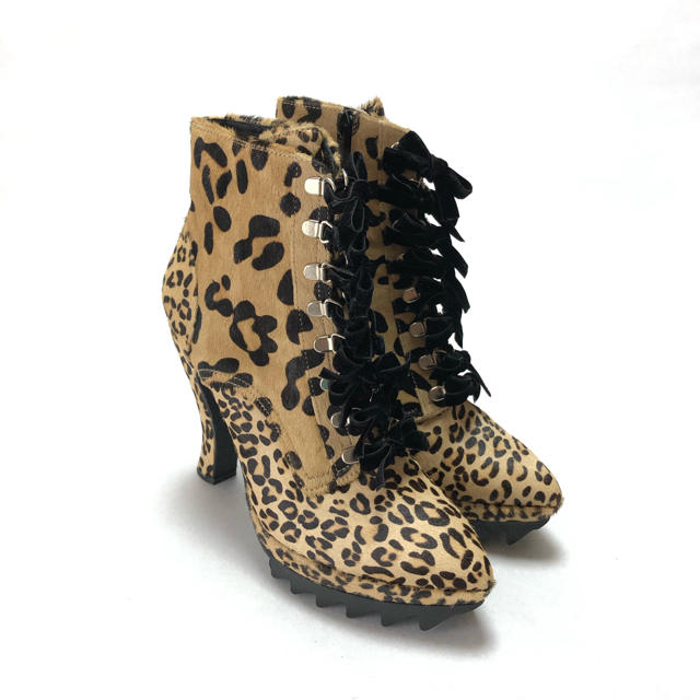 G.V.G.V.(ジーヴィジーヴィ)の☆美品L☆G.V.G.V. CAT FOOT LACE UP BOOTS D96 レディースの靴/シューズ(ブーツ)の商品写真