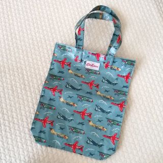 キャスキッドソン(Cath Kidston)のCath Kidston 店頭未発売オイルクロスブックバッグマチ有り(トートバッグ)