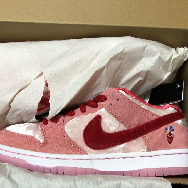 NIKE(ナイキ)のStrangeLove Nike SB Dunk Valentine Day メンズの靴/シューズ(スニーカー)の商品写真