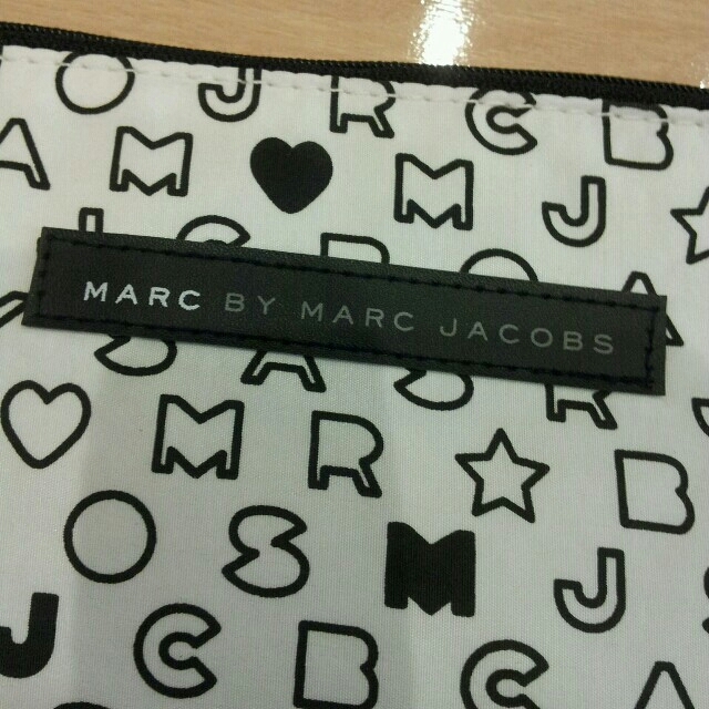 MARC BY MARC JACOBS(マークバイマークジェイコブス)の最終値下げ☆未使用マークバイジェイコブス レディースのファッション小物(ポーチ)の商品写真