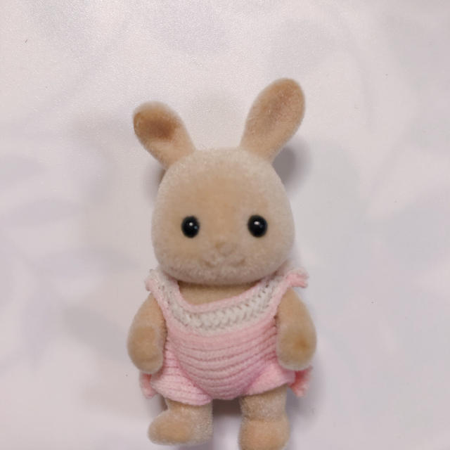 EPOCH(エポック)のシルバニアファミリー　ウサギの赤ちゃん　ウ-25 キッズ/ベビー/マタニティのおもちゃ(ぬいぐるみ/人形)の商品写真