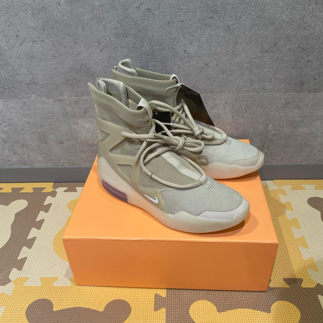 FEAR OF GOD(フィアオブゴッド)のAIR FEAR OF GOD 1 OATMEAL US8.5 26.5cm メンズの靴/シューズ(スニーカー)の商品写真