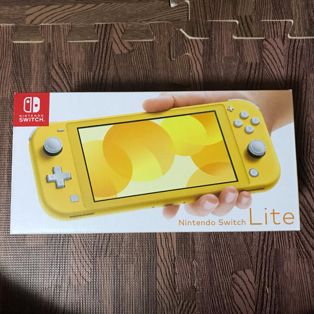 Nintendo送料無料 新品未使用 Nintendo Switch Lite 本体 イエロー