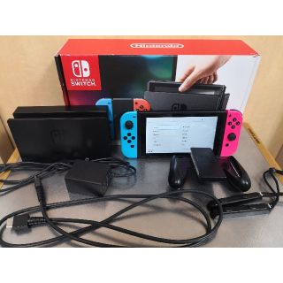 ニンテンドースイッチ(Nintendo Switch)の任天堂　Switch　旧型(家庭用ゲーム機本体)