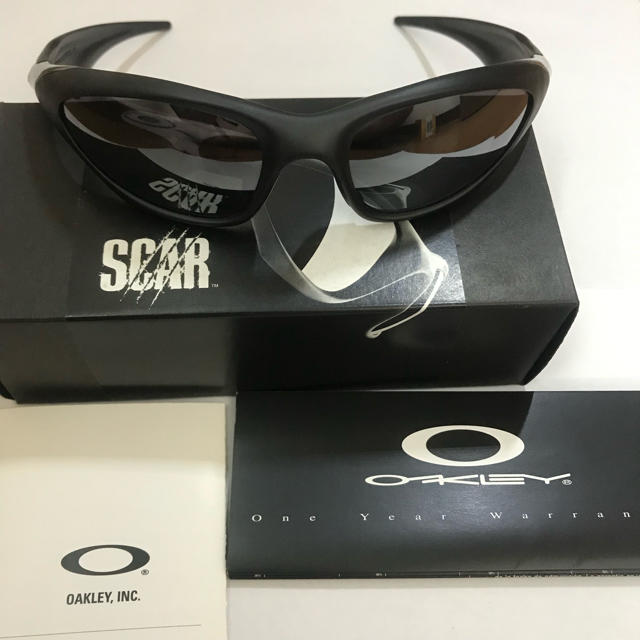 Oakley(オークリー)のオークリー  サングラス SCAR BLACK Iridum メンズのファッション小物(サングラス/メガネ)の商品写真