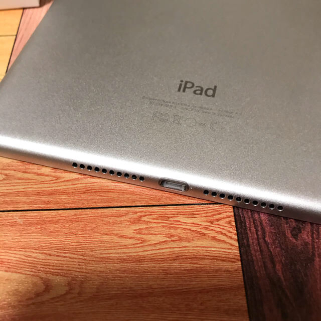 ふじみ野市立てこもり ドコモ　iPad mini4 128GB SIMフリー