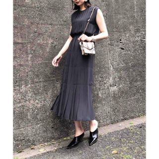 アメリヴィンテージ(Ameri VINTAGE)のGWお値下げPLEATS STITCH DRESS ameri(ロングワンピース/マキシワンピース)