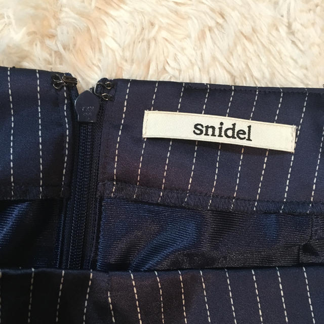 SNIDEL(スナイデル)のsnidel サテンスカート レディースのスカート(ひざ丈スカート)の商品写真