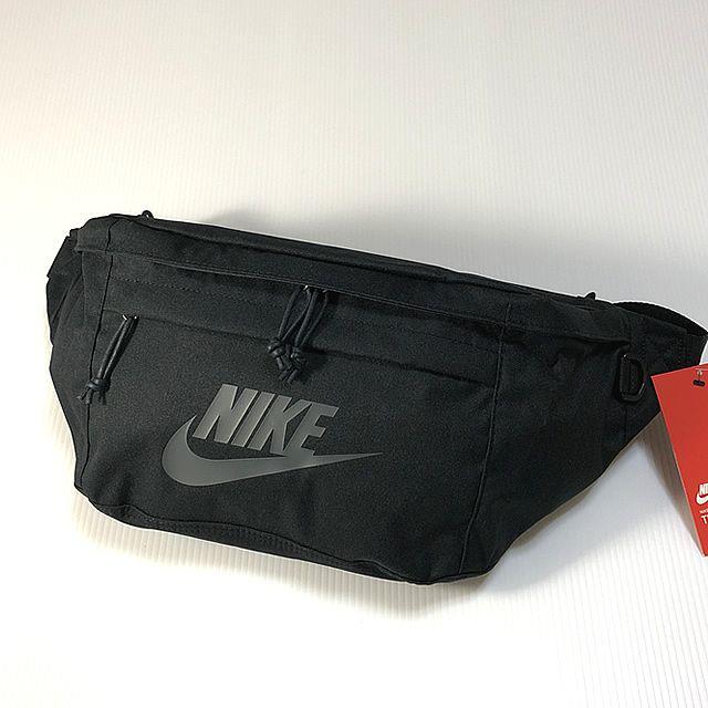 NIKE(ナイキ)のNIKE ナイキ テック ボディーバッグ ヒップパック(ブラック) レディースのバッグ(ボディバッグ/ウエストポーチ)の商品写真