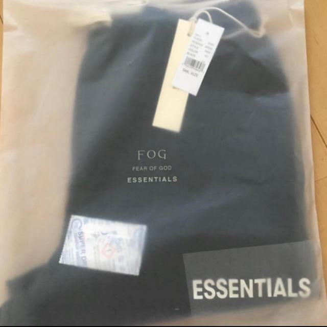 FEAR OF GOD(フィアオブゴッド)のfog essentials  ショートパンツ　黒　S  fear of god メンズのパンツ(ショートパンツ)の商品写真