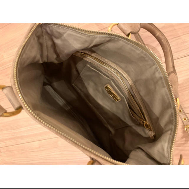 miumiu(ミュウミュウ)のmiumiu バッグ レディースのバッグ(ショルダーバッグ)の商品写真