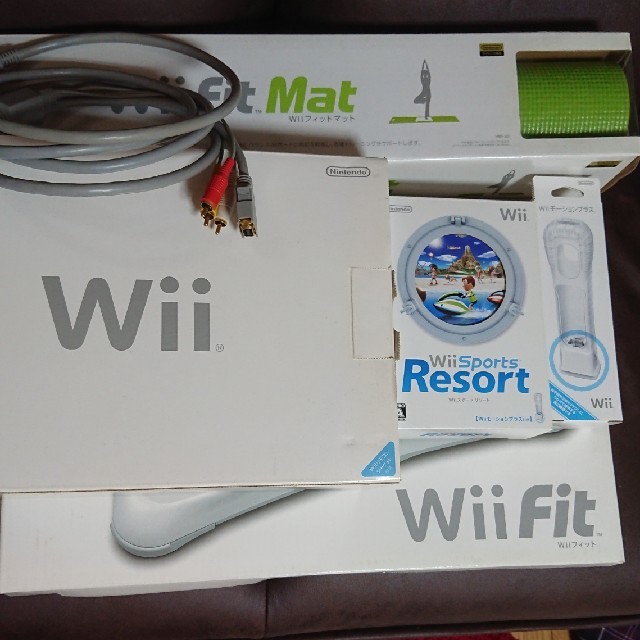 Wii本体、Wii フィット、WiiSportsリゾート