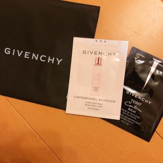 ジバンシィ(GIVENCHY)のジバンシイ　サンプル　2包(サンプル/トライアルキット)