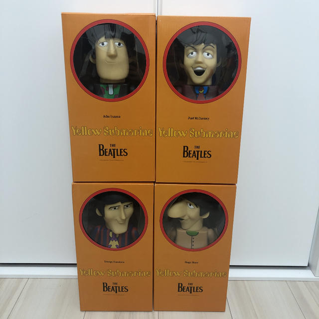 THE BEATLES ビートルズ イエローサブマリン フィギュア 4体 THE BEATLES ビートルズ イエローサブマリン フィギュア 4体