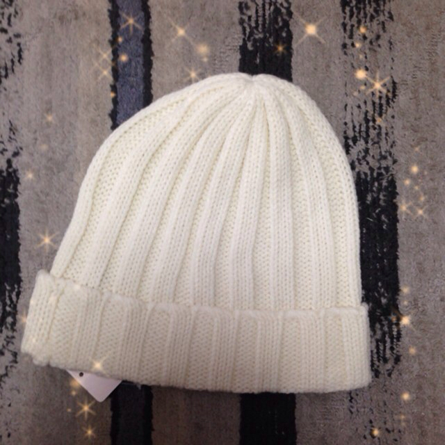 LIZ LISA(リズリサ)の♡白のニット帽♡ レディースの帽子(ハット)の商品写真