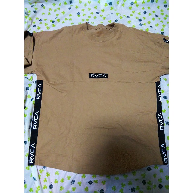 RVCA(ルーカ)のRVCA Tシャツ L ベージュ ボックスロゴ ビッグシルエット テープロゴ メンズのトップス(Tシャツ/カットソー(半袖/袖なし))の商品写真