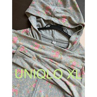 ユニクロ(UNIQLO)のUNIQLO 薄手のパーカー花柄グレーXL(パーカー)