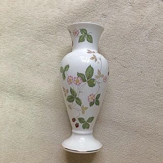 ウェッジウッド(WEDGWOOD)のWEDGWOOD 花瓶　いりくみさん専用(花瓶)