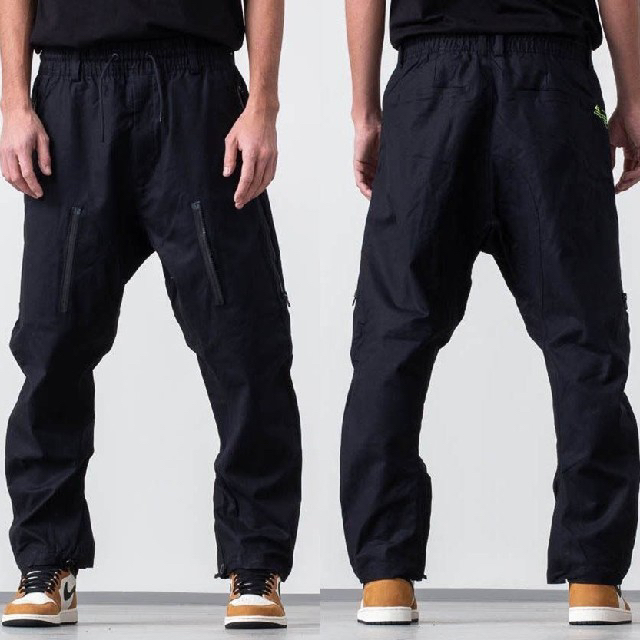 NIKE(ナイキ)のNIKE LAB 2018 AW ACG CARGO PANTS BK サイズM メンズのパンツ(ワークパンツ/カーゴパンツ)の商品写真