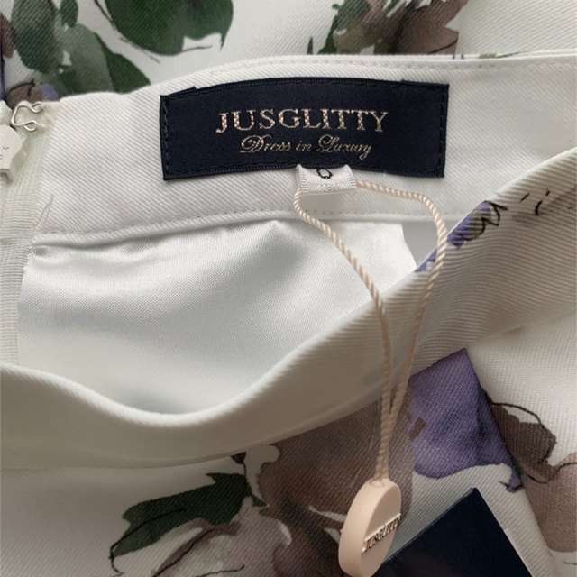 JUSGLITTY(ジャスグリッティー)の専用❣️新品✨ジャスグリッティー ♡水彩フラワープリントスカート✨モカ レディースのスカート(ロングスカート)の商品写真