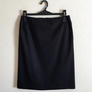 ニジュウサンク(23区)の23区♡美品♡黒色の膝丈スカート(ひざ丈スカート)