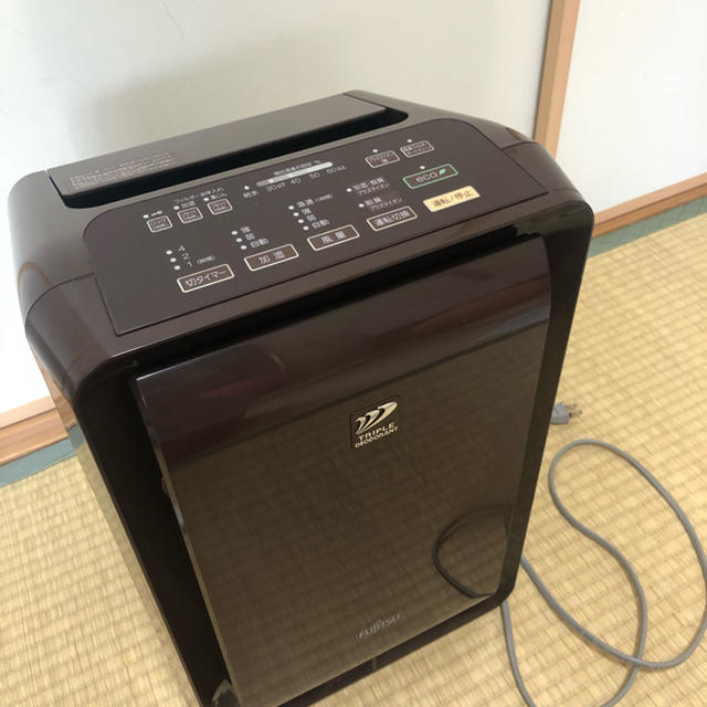 富士通(フジツウ)のひとみ様専用　加湿脱臭機 スマホ/家電/カメラの生活家電(空気清浄器)の商品写真