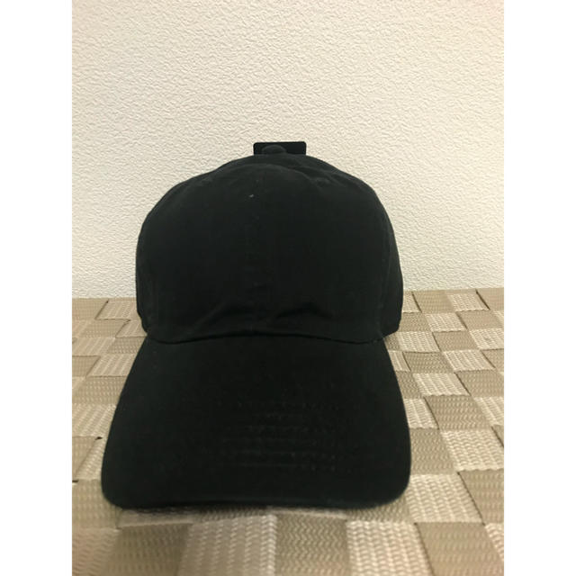 NEW ERA(ニューエラー)の最安値送料込み 新品未使用タグ付き NEW HATTAN ブラックローキャップ メンズの帽子(キャップ)の商品写真