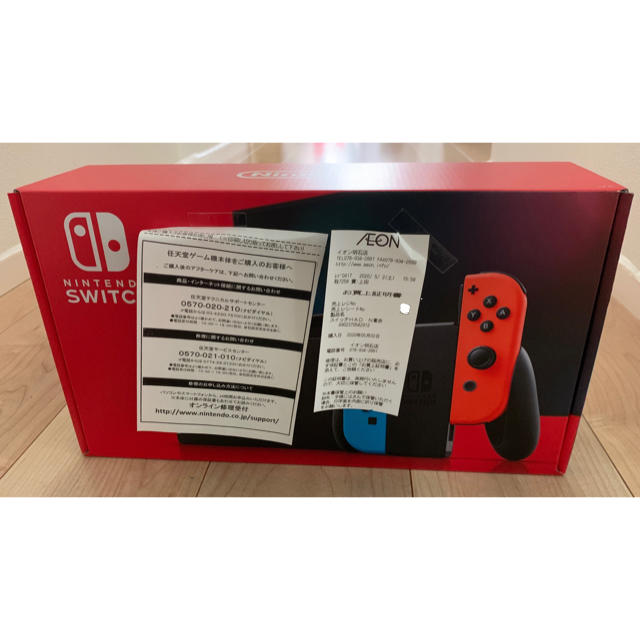 Nintendo Switch(ニンテンドースイッチ)の新品未使用　Nintendo Switch ネオンブルーネオンレッド エンタメ/ホビーのゲームソフト/ゲーム機本体(家庭用ゲーム機本体)の商品写真