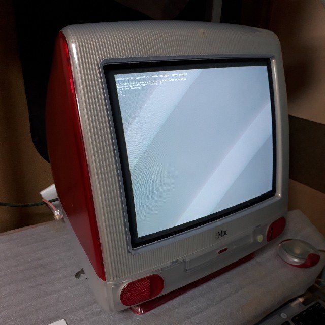 Apple(アップル)のimac G3 SB333 スケルトン　ストロベリー　used スマホ/家電/カメラのPC/タブレット(デスクトップ型PC)の商品写真
