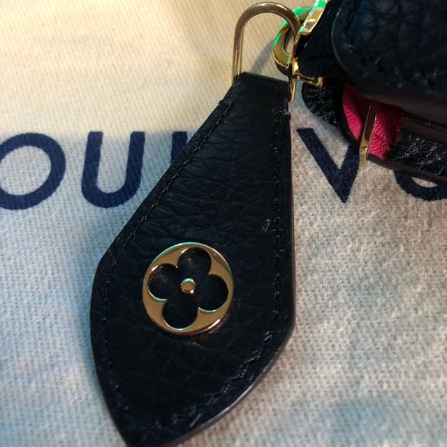 LOUIS VUITTON(ルイヴィトン)のほぼ新品 ルイヴィトン ポルトフォイユ コメット ブラック 長財布 レディースのファッション小物(財布)の商品写真