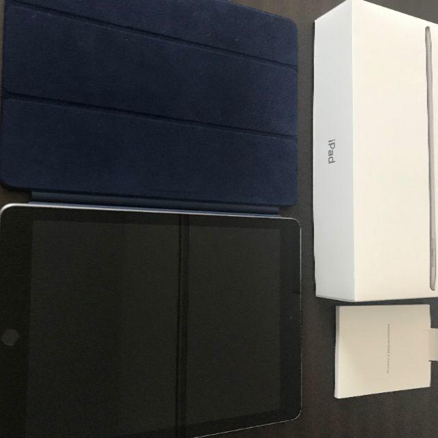 iPad 第6世代 128GB カバー付スマホ/家電/カメラ