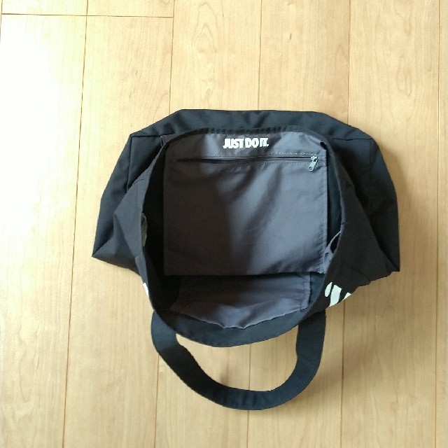 NIKE(ナイキ)のNIKEトートバッグ レディースのバッグ(トートバッグ)の商品写真