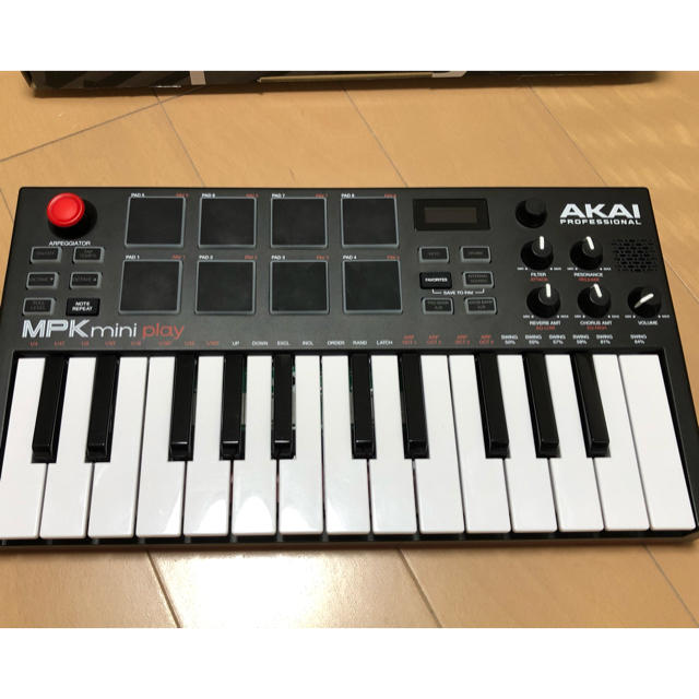 AKAI MPK mini play 楽器のDTM/DAW(MIDIコントローラー)の商品写真