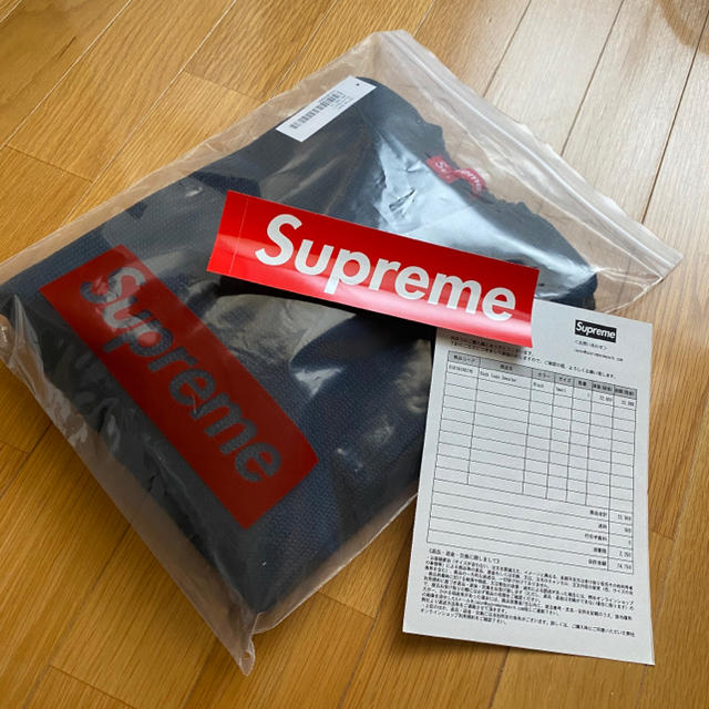 Supreme(シュプリーム)のSupreme Back Logo Sweater メンズのトップス(ニット/セーター)の商品写真