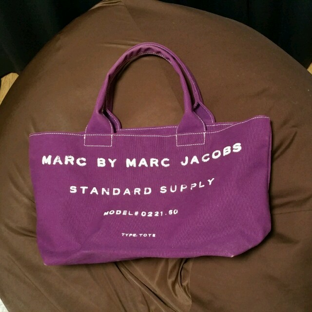 MARC BY MARC JACOBS(マークバイマークジェイコブス)のマークジェイコブス⭐免税店限定トート大 レディースのバッグ(トートバッグ)の商品写真