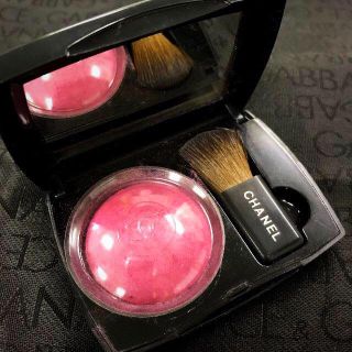 シャネル(CHANEL)の人気色　シャネル　CHANEL　チーク　頬紅　ピンク系　FUCHSIA(チーク)