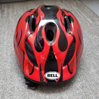 ベル(BELL)の子供用自転車ヘルメットベル BELL  ズーム2 黒レッドフレイムス(ヘルメット/シールド)