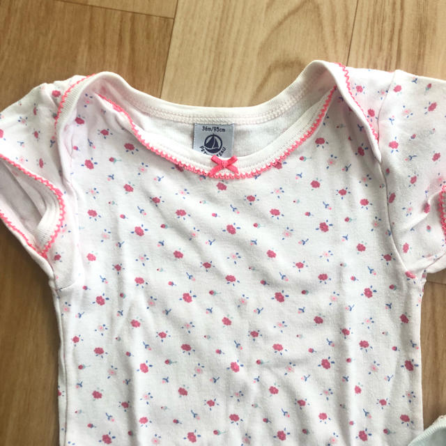 PETIT BATEAU(プチバトー)のプチバトー 36m/95㎝    24m/86㎝ 肌着 キッズ/ベビー/マタニティのキッズ服女の子用(90cm~)(下着)の商品写真