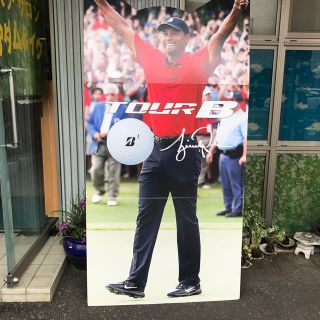 ブリヂストン(BRIDGESTONE)の等身大( 弱 )タイガーウッズ   看板ポスター  超貴重品(印刷物)