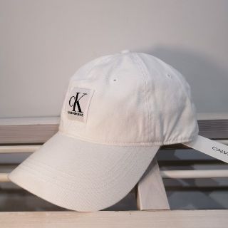 カルバンクライン(Calvin Klein)の今季モデル☆半額以下！カルバンクライン キャップ 新品未使用送料無料ユニセックス(キャップ)