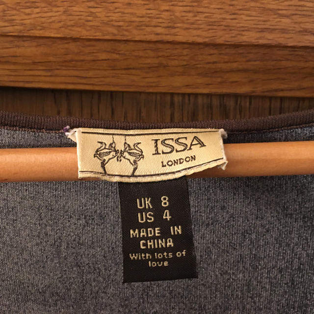 Issa London(イッサロンドン)のISSA ワンピース レディースのワンピース(ひざ丈ワンピース)の商品写真