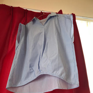 セシール(cecile)のノースリーブシャツ(シャツ/ブラウス(半袖/袖なし))