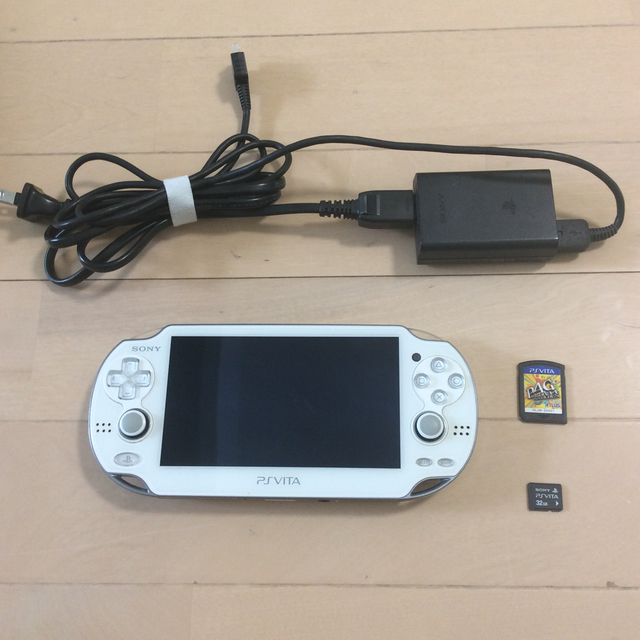 PS VITA PCH-1000 ペルソナゴールデン P4G付