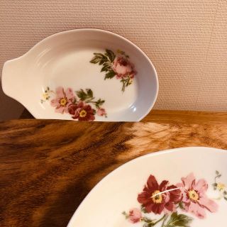 ローラアシュレイ(LAURA ASHLEY)のりんごばー様専用　LAURA ASHLEY 2セット(食器)